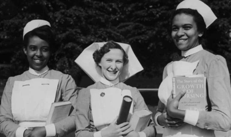 Nurse uniform dress styles in Nigeria: history 