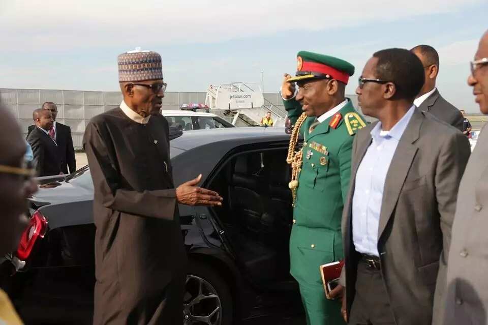 President Buhari jets to New York for medical appointment in London (photos) President Buhari jets to New York for medical appointment in London (photos)