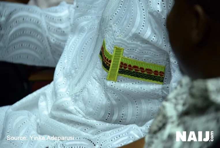 Photos: Nnamdi Kanu wears Biafra attire to court