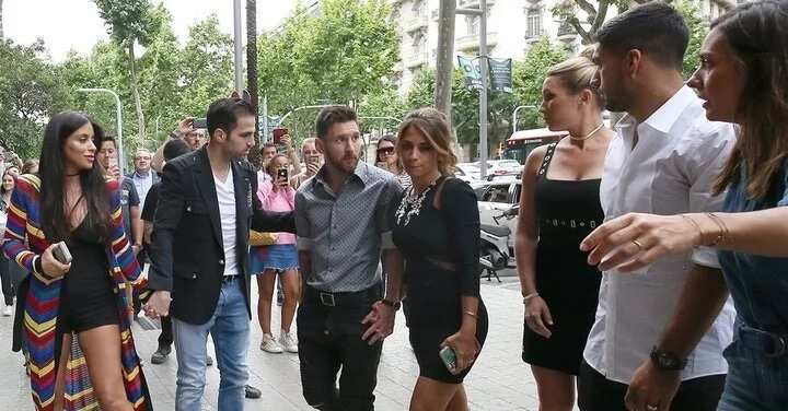 Partners of Messi, Suarez, Fabregas launch shoe shop (photos)