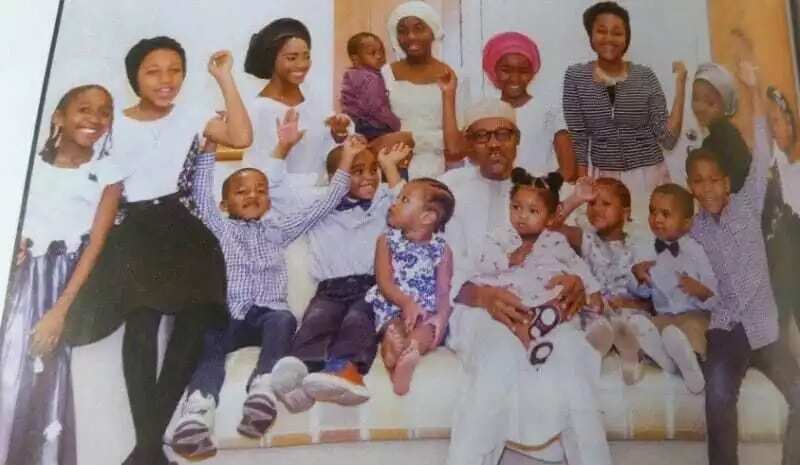 Jerin makarantun da yayan Buhari suka yi karatu a kasashen waje Jerin makarantun da yayan Buhari suka yi karatu a kasashen waje