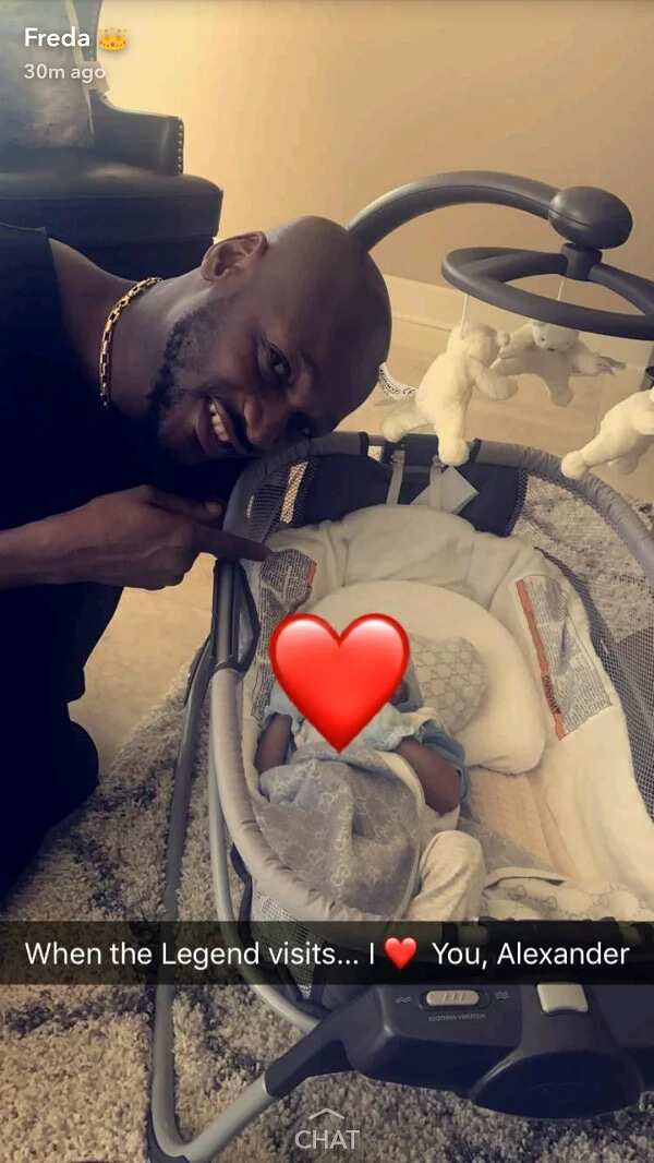 2face Idibia visits new parents, Psqaure's Paul and Anita Okoye, Freda Francis