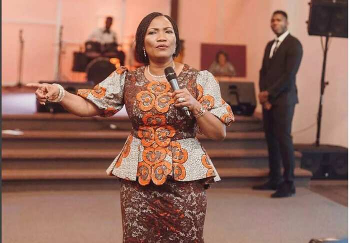 Nigerian Ladies Stand Still As Popular Pastor, Funke Felix Adejumo 