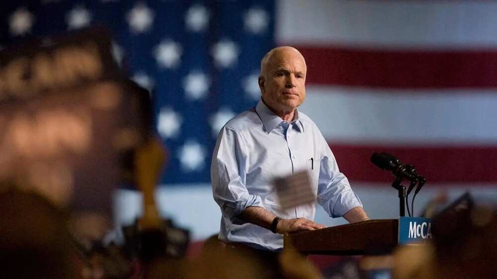 McCain ya kasance mai gabatar da kudurori kan sha'anin tsaron kasar Amruka a majalisar dattijai McCain ya kasance mai gabatar da kudurori kan sha'anin tsaron kasar Amruka a majalisar dattijai
