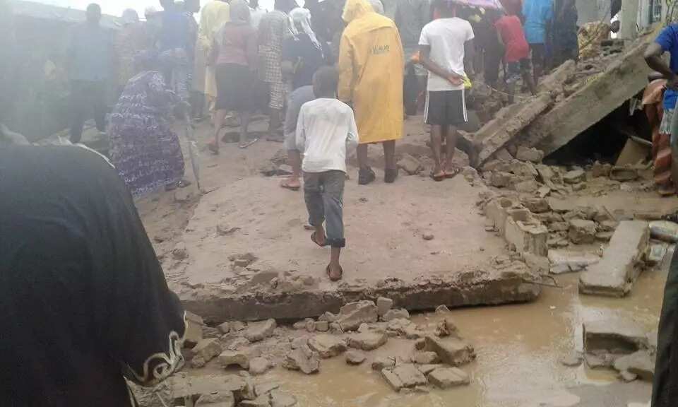 2 killed in building collapse at Meiran 2 killed in building collapse at Meiran