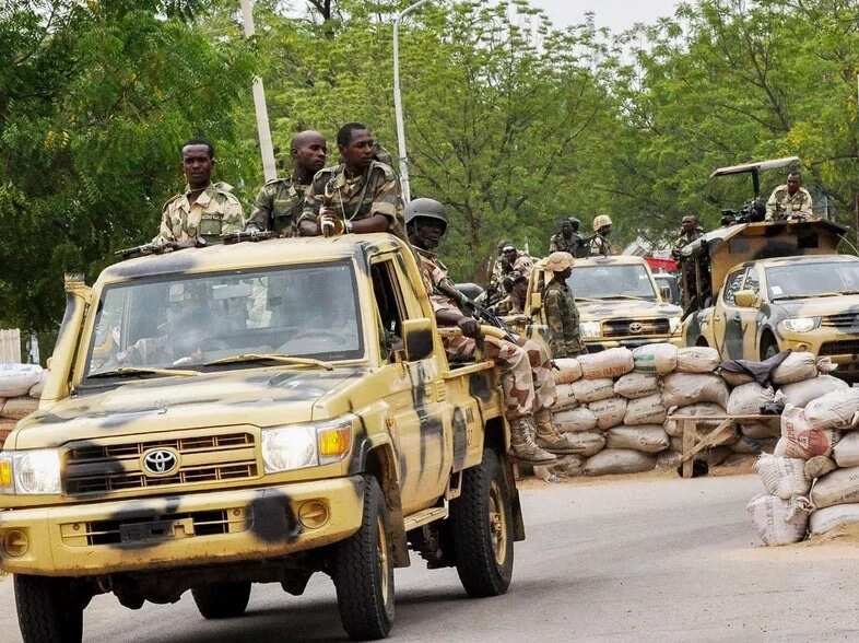 Soldiers Destroy Suicide Bombers Near Maiduguri