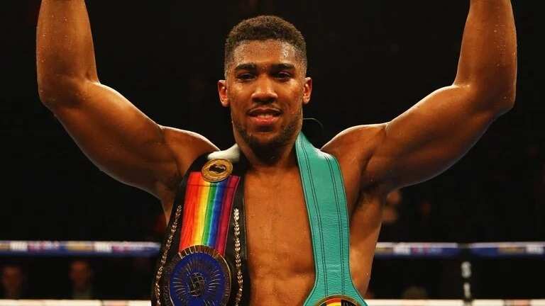 Anthony Joshua shares photo of his first boxing coach