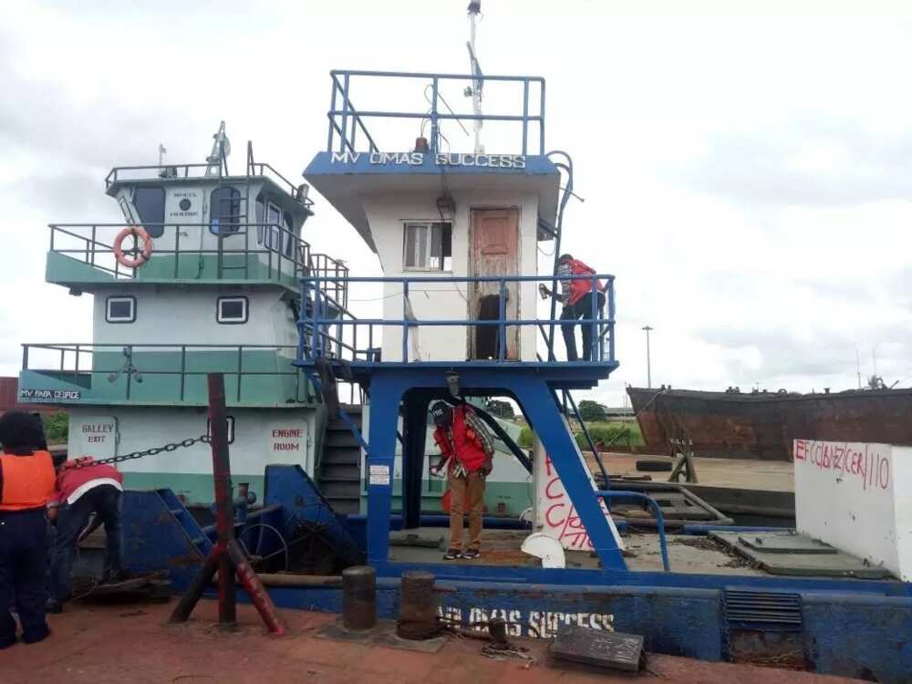 Oil bunkering: Nigerian Army hands over seized tugboat, barge to EFCC
