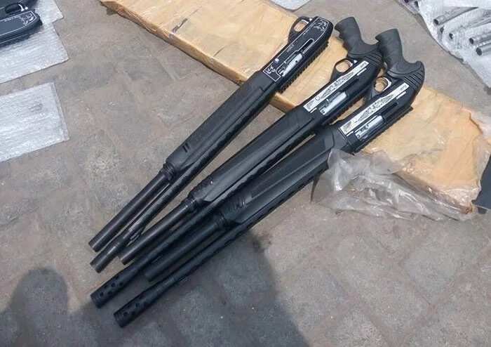 BREAKING: Customs seize 661 rifles in Lagos (Photo)