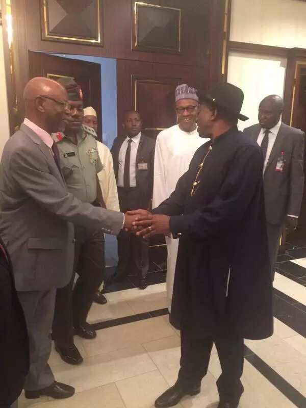 Buhari Arrives Presidential Villa