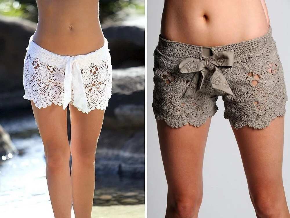 Lace bum shorts