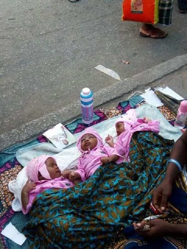Sad! Woman and her new-born triplets beg on the Street of Port-Harcourt (Photos)