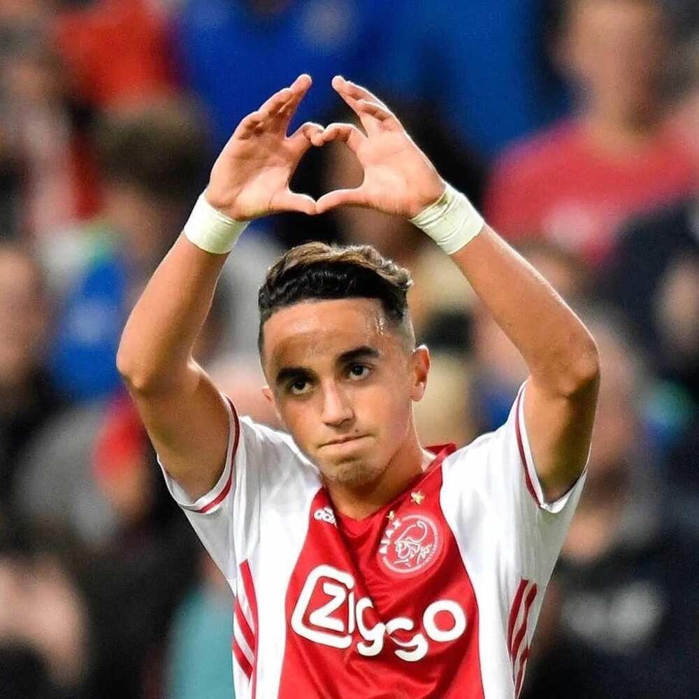 Allah sarki: Wani Dan wasan Ajax ya gamu da cutar kwakwalwa Allah sarki: Wani Dan wasan Ajax ya gamu da cutar kwakwalwa
