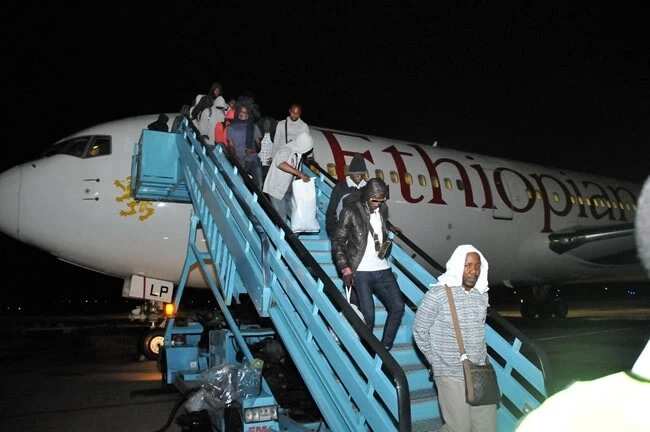 Stranded Nigerian World Cup fans arrive Abuja (Photo)