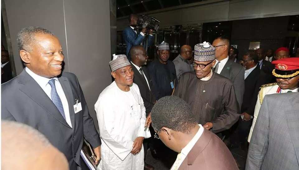 President Buhari jets to New York for medical appointment in London (photos) President Buhari jets to New York for medical appointment in London (photos)
