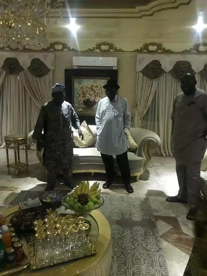 Breaking: Obasanjo visits Jonathan, Patience in Otuoke home in Bayelsa