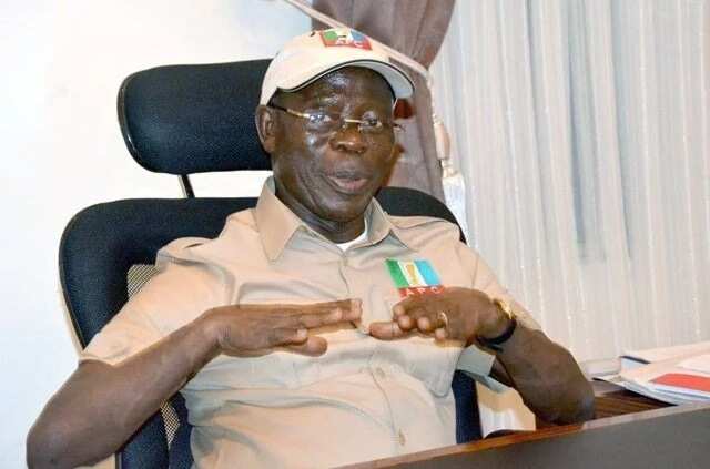 Ana kisan 'yan APC a jihohin PDP, Oshiomhole yayi zargi