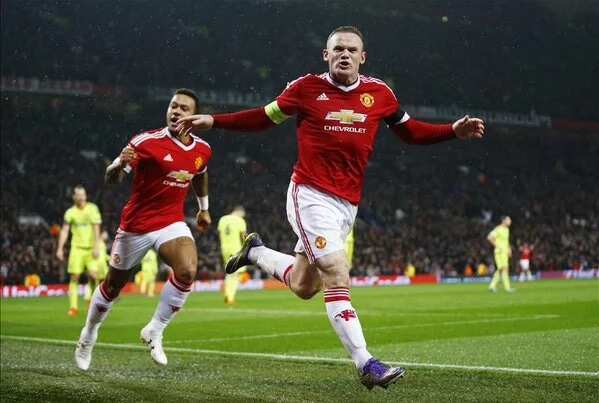 Rooney Finally Scores A Goal, Madrid Survive PSG Onslaught