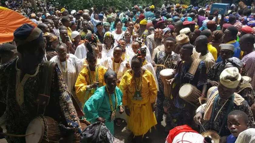 Ogboni fraternity cult: rituals, symbols, hand sign, human sacrifice