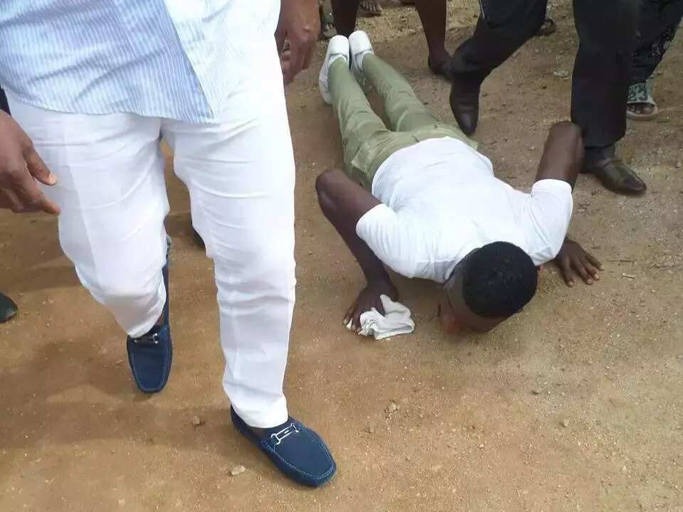 Yadda aka yi tsakanin ‘Dan bautar kasa da wani Gwamna Yadda aka yi tsakanin ‘Dan bautar kasa da wani Gwamna