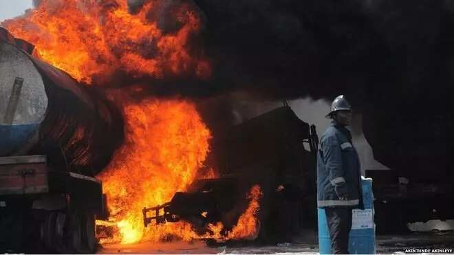 See Brave Lagos Firemen Combating Fire