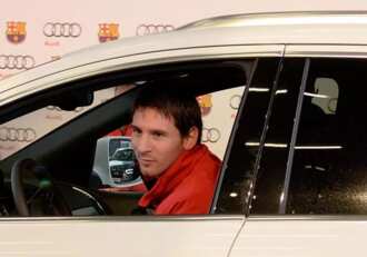 Audi R8 V10 Lionel Messi house and cars