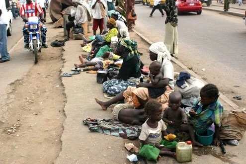 Ministan Abuja zai kori Almajirai da mabarata daga Abuja Ministan Abuja zai kori Almajirai da mabarata daga Abuja