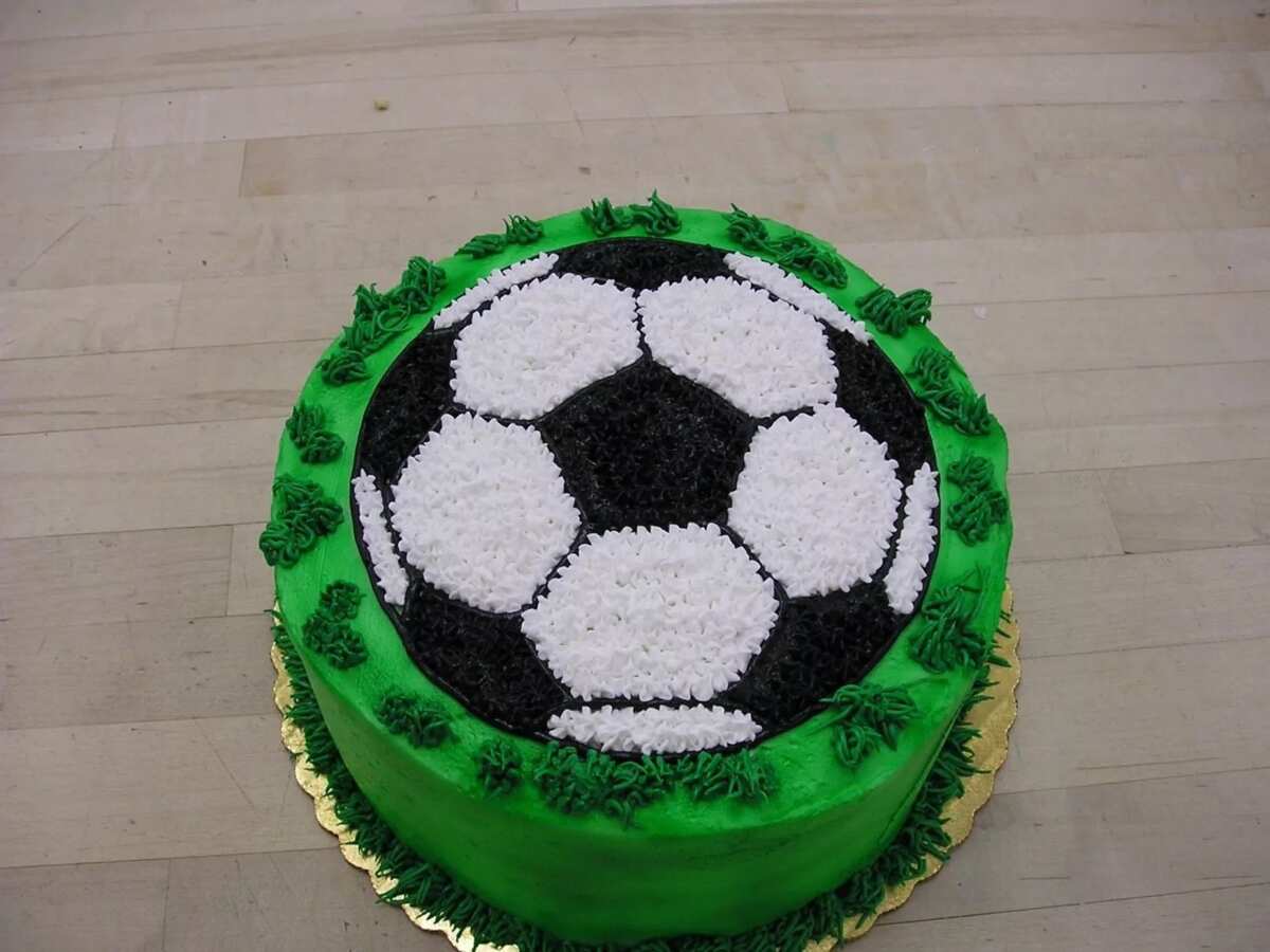 Football cake - Decorated Cake by Sugar&Spice by NA - CakesDecor