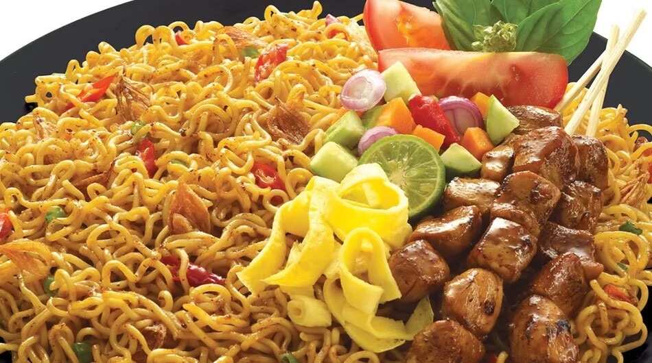 How to make Indomie Noodles. Nigerian stir fry noodles 