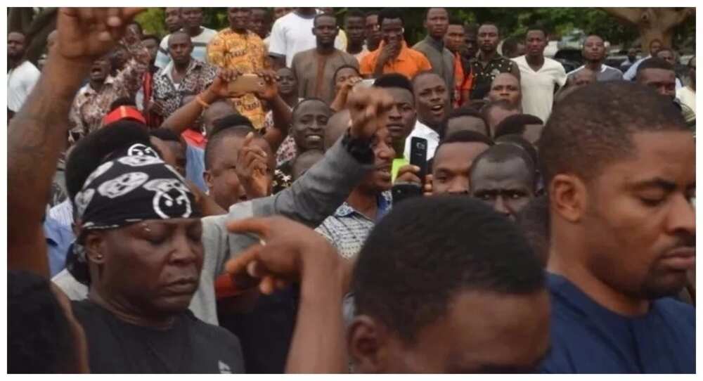 Charly Boy attacked at Wuse Market during #ReturnorResign protest