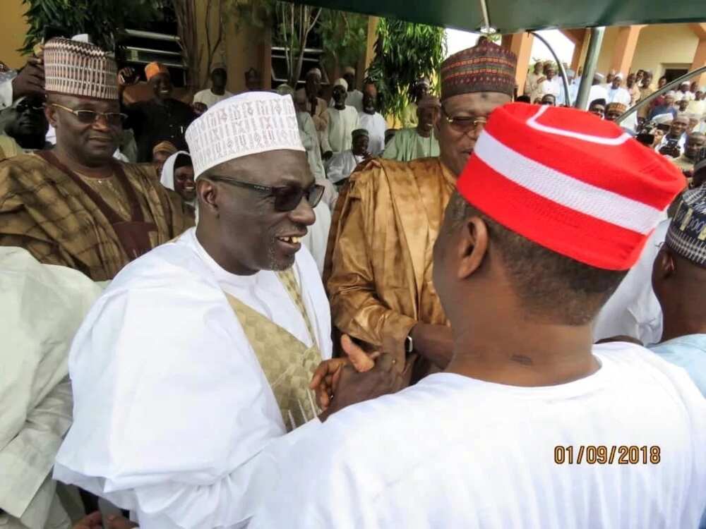 ‘Yan takaran Shugaban kasa a PDP sun zauna teburi guda wajen bikin Makarfi