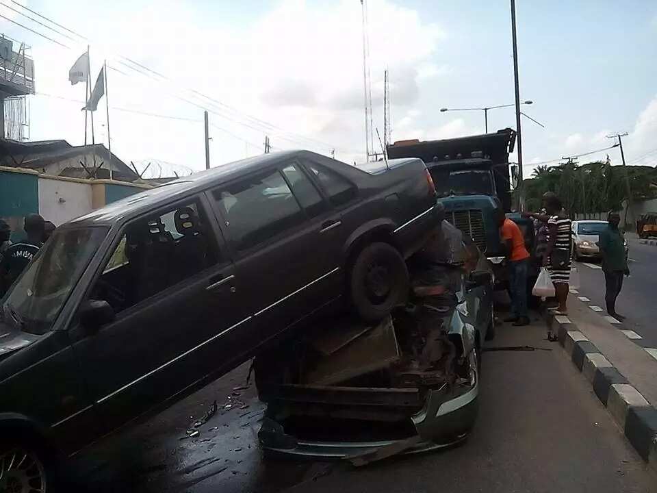 Husband and wife survives fatal accident in Ikeja (photos)
