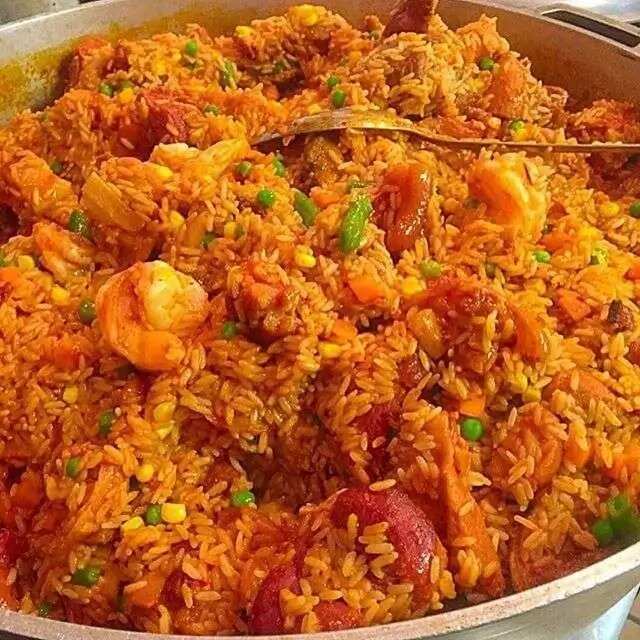 How to cook party jollof rice with bay leaf