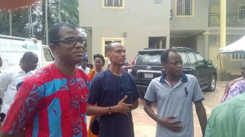 Tears as Ozubulu church victims are buried (photos) Tears as Ozubulu church victims are buried (photos)