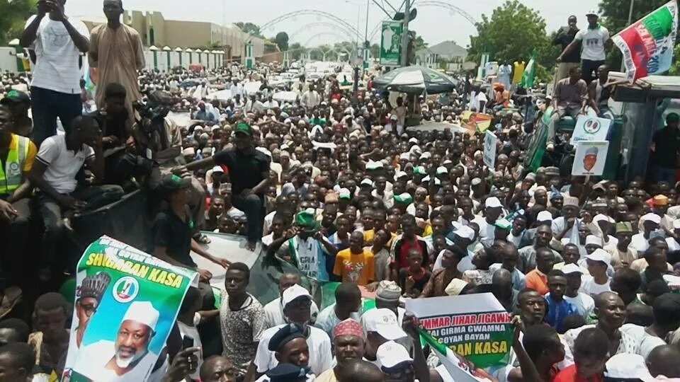 The supporters converged to pray for the president. Photo credit: Bashir Ahmad