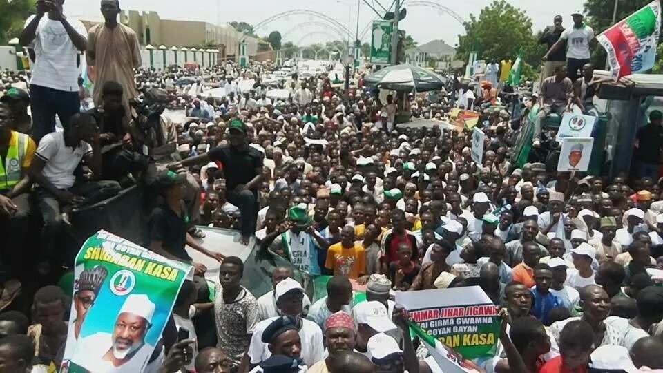The supporters converged to pray for the president. Photo credit: Bashir Ahmad The supporters converged to pray for the president. Photo credit: Bashir Ahmad