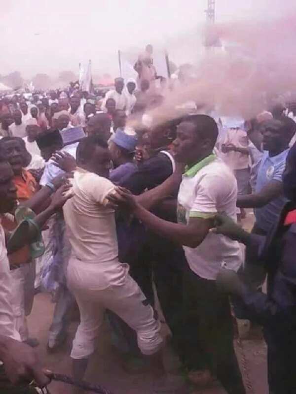 Governor, dignitaries escape mob attack at APC rally (photo/video)