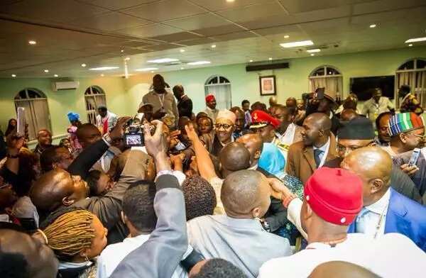 PHOTOS: Buhari Meets Nigerians In South Africa