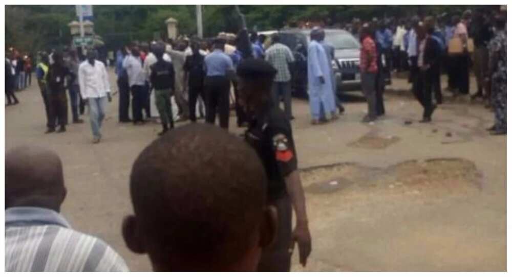 Charly Boy attacked at Wuse Market during #ReturnorResign protest