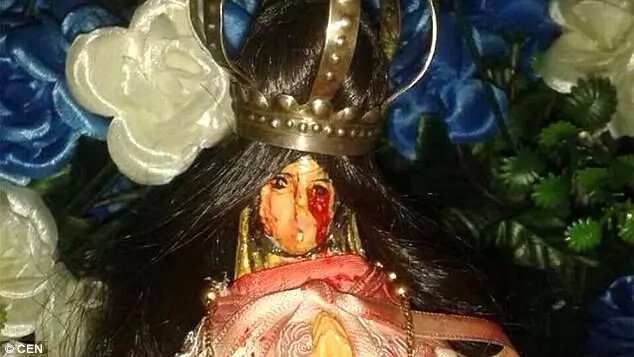 Statue of Mary cries 'blood' at a church in Argentina (photo)