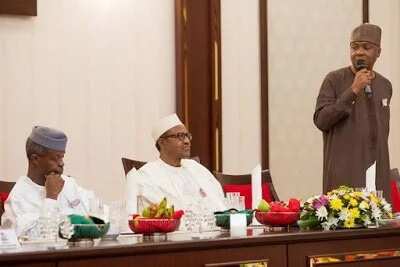 Buhari Dines With Saraki, Tinubu, Others (Photos)