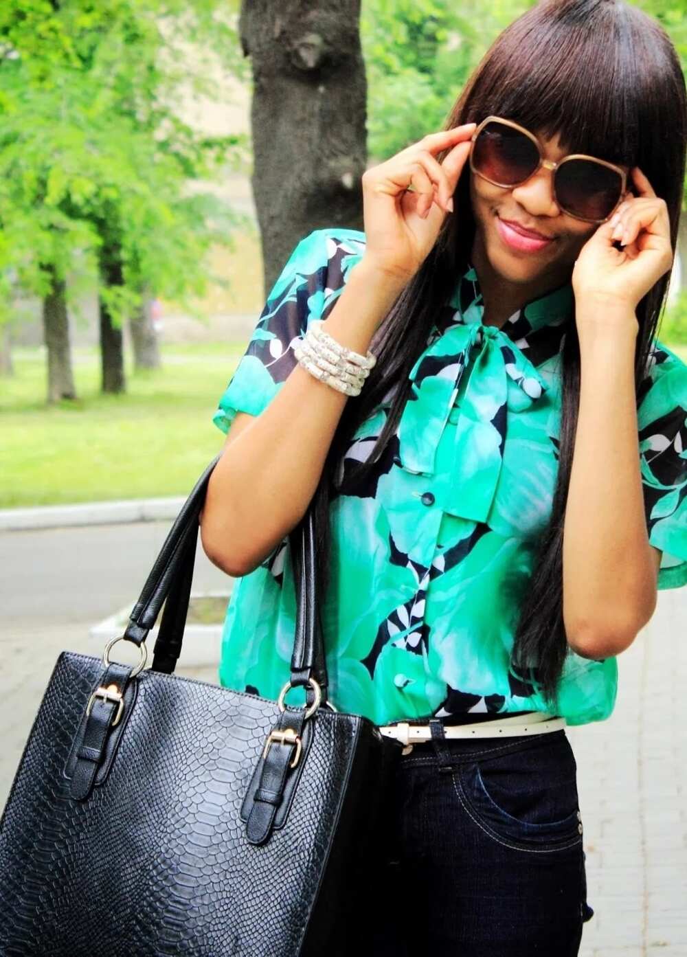 Chiffon blouse with a bow