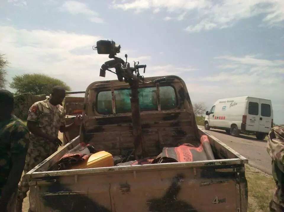 Boko Haram: Dakarun Soji sun kashe 16 tare da kwato motocin yaki da bindigu, duba hotuna