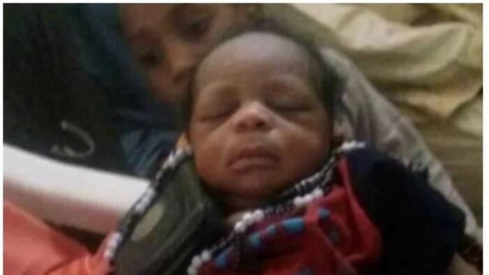 Mother allegedly delivers baby holding Quran, prayer beads in Borno (photos)