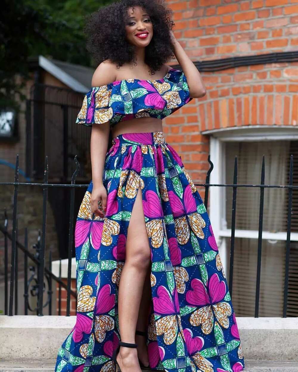 Latest ankara tops and skirts - Legit.ng