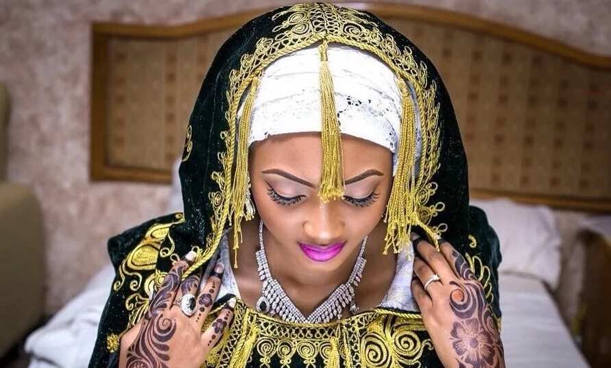 Hausa bride dress with embroidery