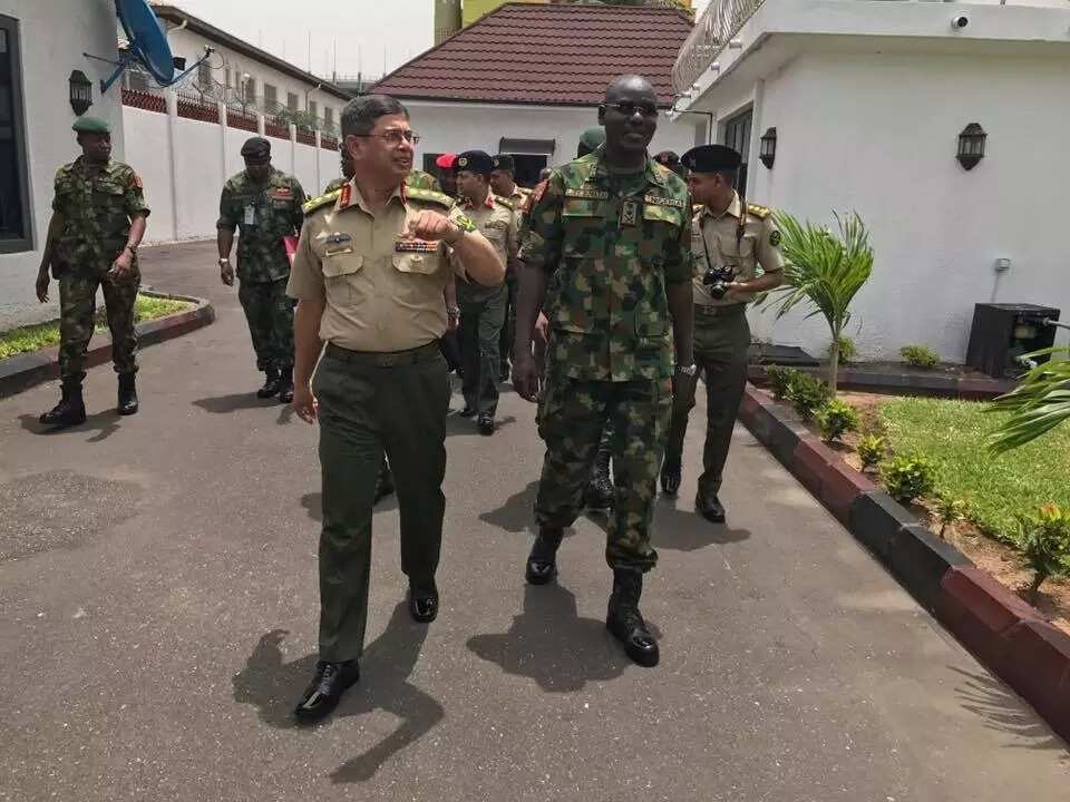 Bangladeshi chief of army visits Nigeria