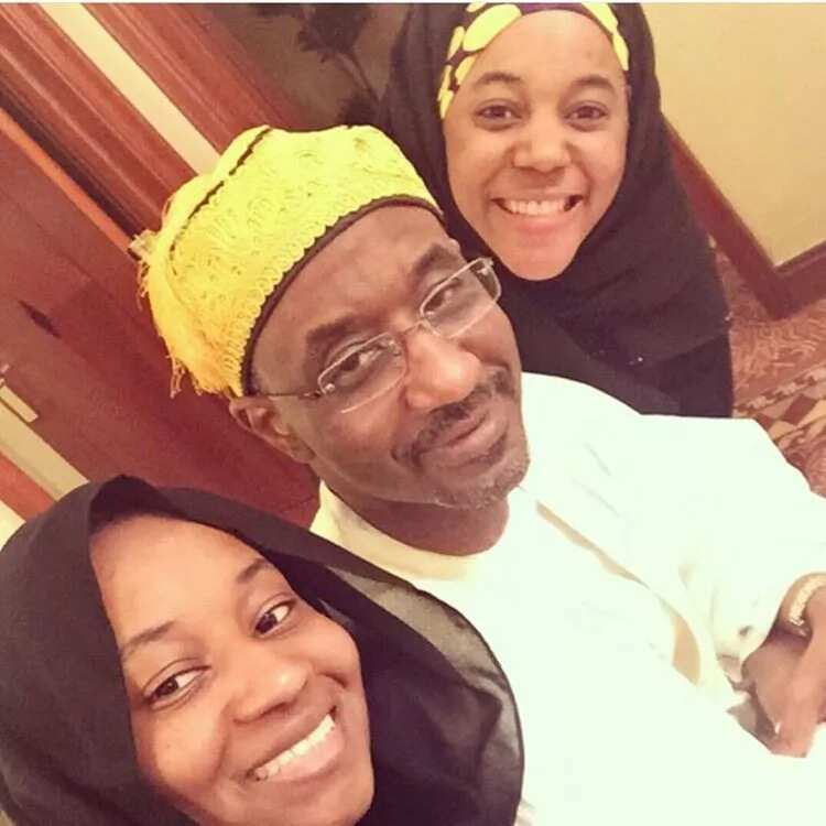 Emir of Kano Sanusi Shows Off His Wives & Children