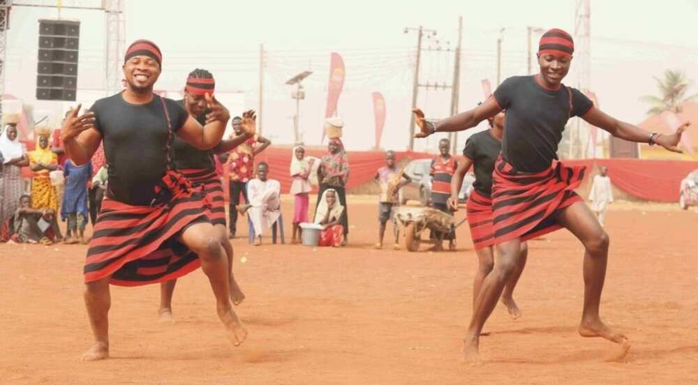 Idoma traditional attire and dance