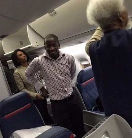 Soyinka returning to Nigeria to tear US green card (Photo)